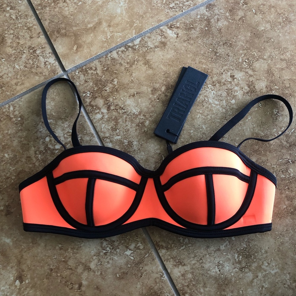 NWT TRIANGL BIKINI TOP